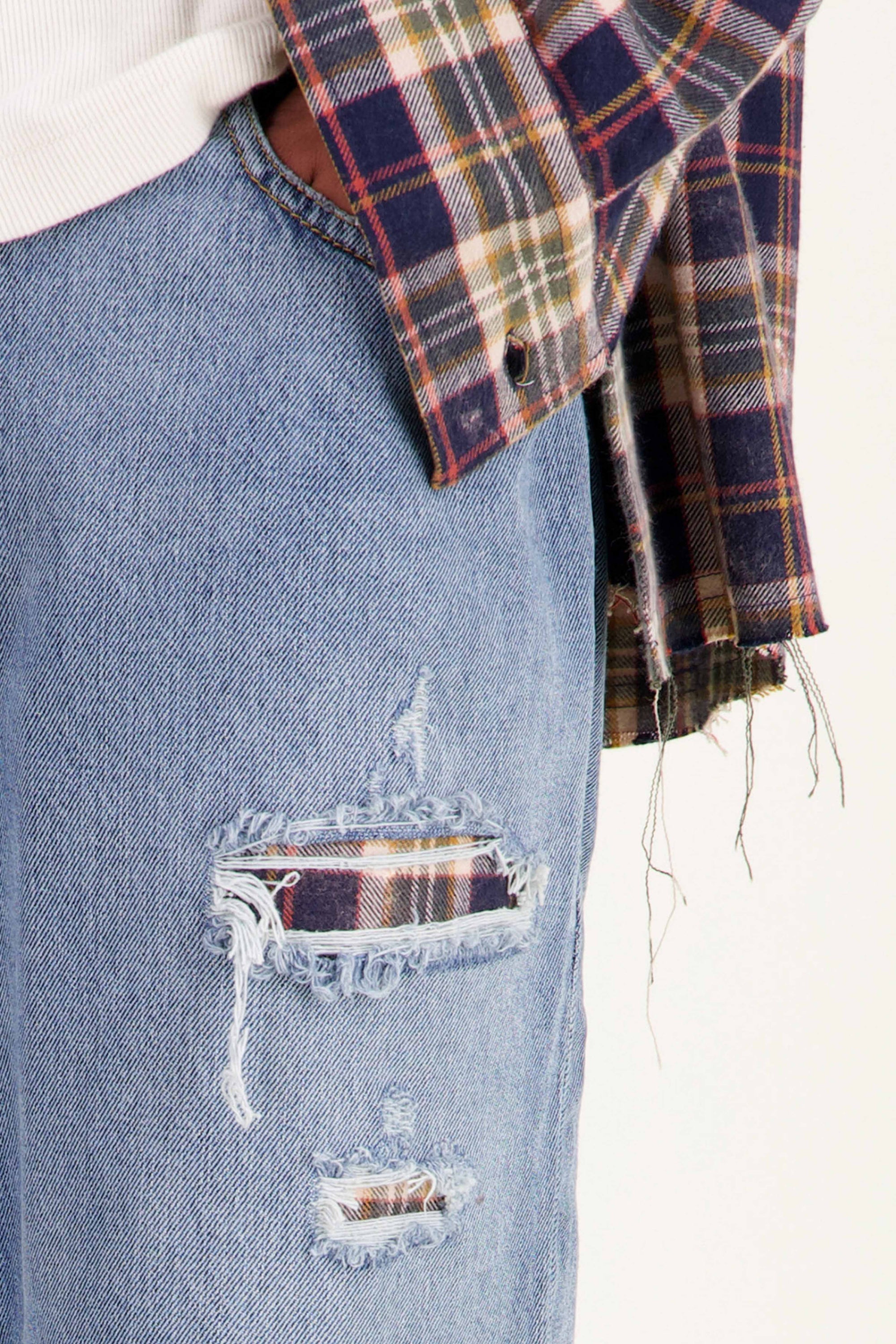 PANTALON EN JEAN PLAID DESTROY